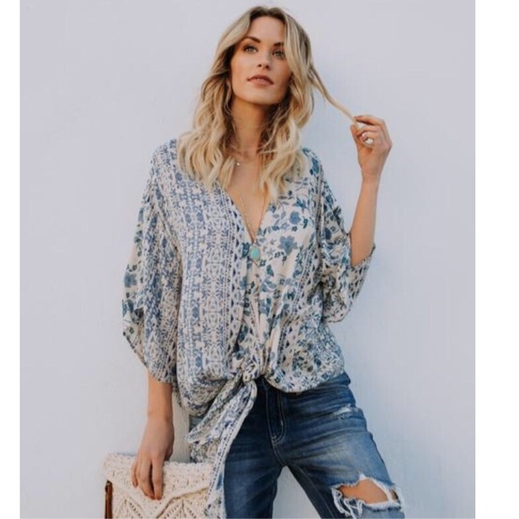 Vici Tops - Vici Amavi Tie Top